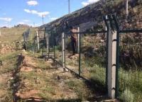 鐵路護欄網的使用壽命為什么比一般的護欄網使用壽命長？